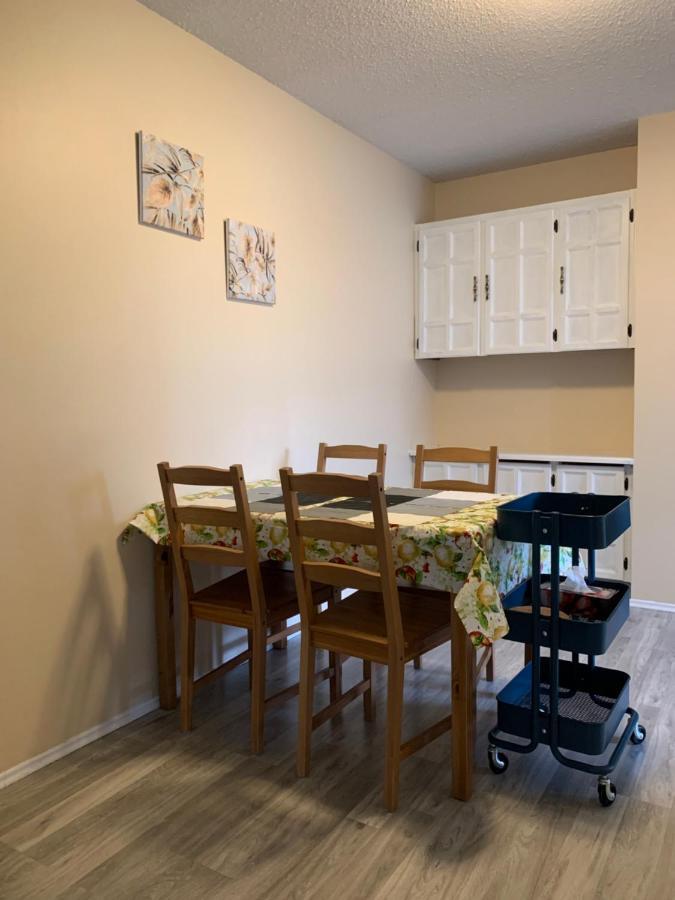 Mt Pleasant Nw 2 Bedrooms 500 YYC Exterior foto